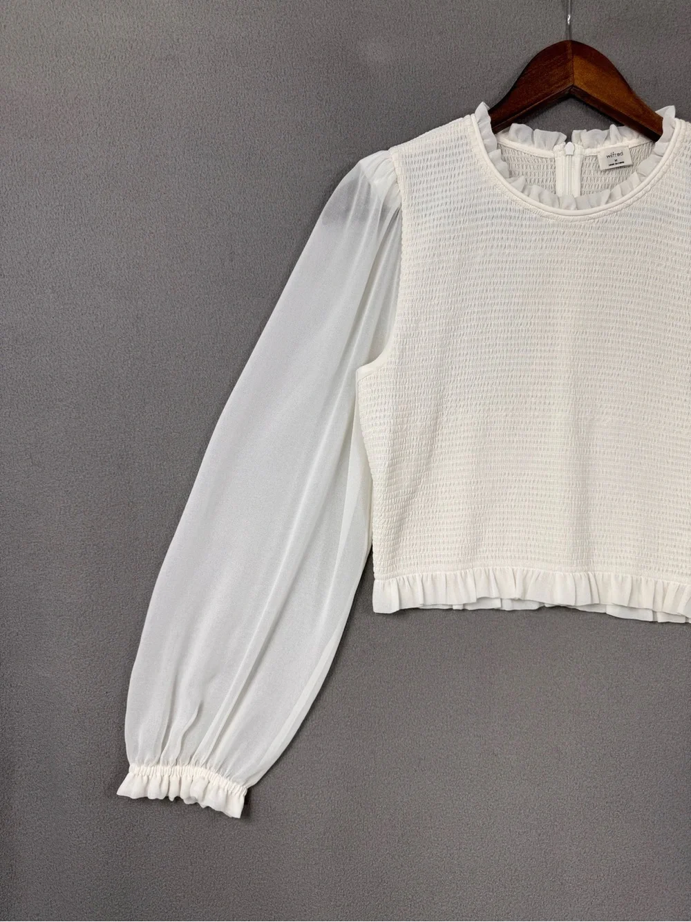 Aritzia Wilfred Tempest Blouse Top Ruffle Off White Smocked Puff Sheer Sleeves,M
